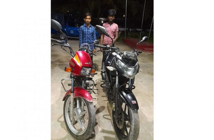 সোনাইমুড়ীতে চোরাই মোটরসাইকেলসহ গ্রেফতার ২