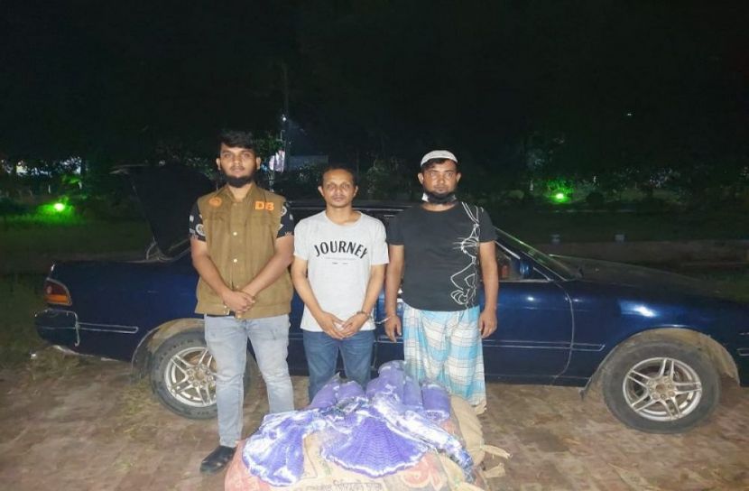 মুন্সীগঞ্জে নিষিদ্ধ কারেন্ট জাল জব্দ, আটক ২