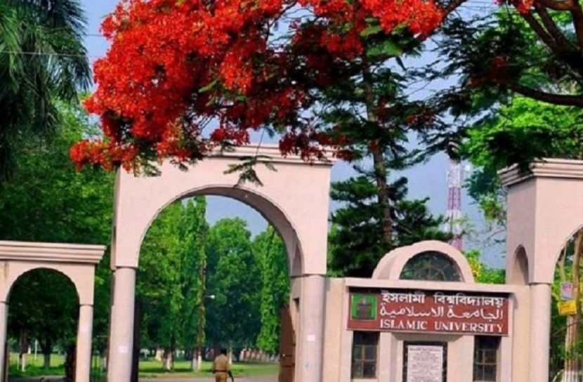 পান থেকে চুন খসলেই মার খায় সিনিয়র!