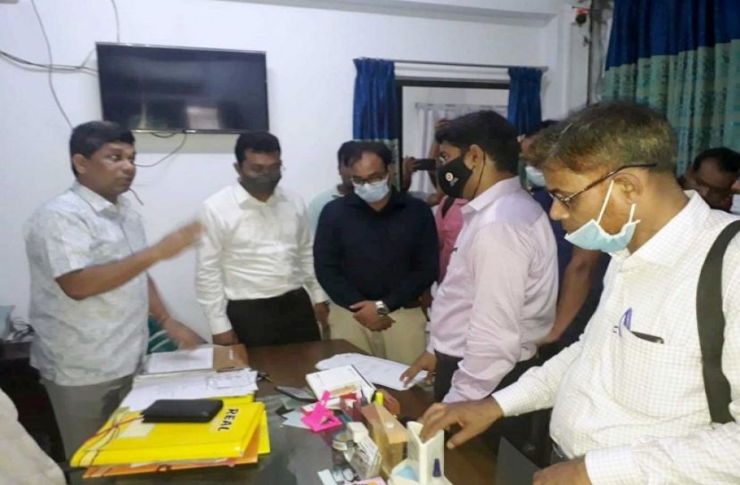 সৈয়দপুরে অবৈধ ২টি সীলগালা ডায়াগনস্টিক সেন্টার