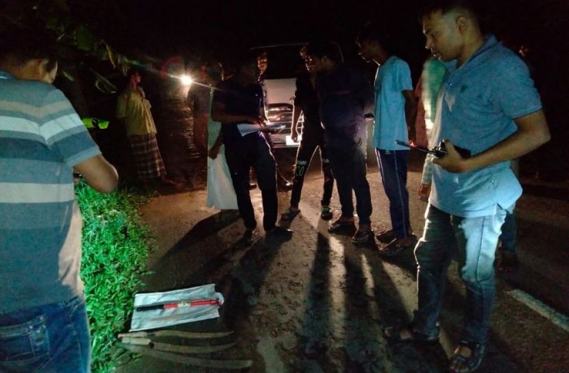 নোয়াখালীতে ঝোপে মিলল আগ্নেয়াস্ত্র