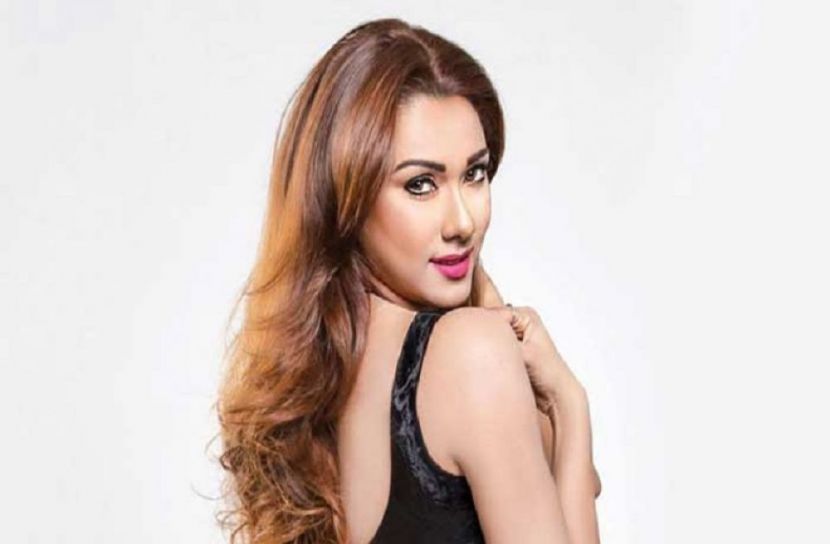 চমক নিয়ে আসছেন ববি