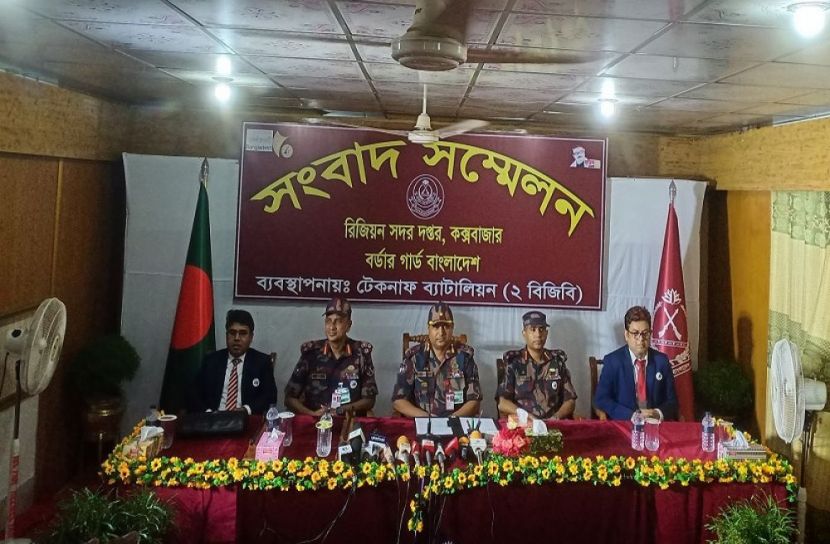 মিয়ানমার কাঁটাতারের বেড়ায় বিদ্যুৎ সংযোগ