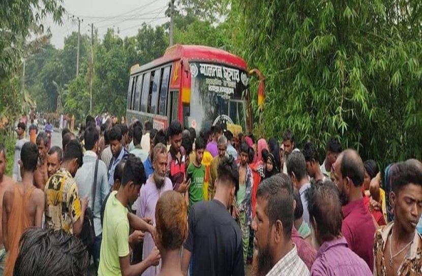 ত্রিশালে বাস-মোটরসাইকেল সংঘর্ষে নিহত ২