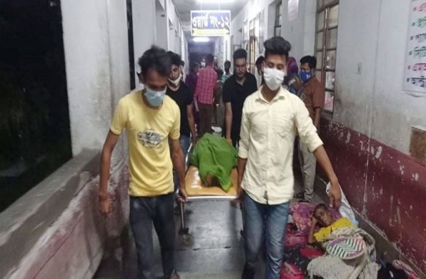 ফোন করে বাঁচানোর আকুতি সীতাকুণ্ড