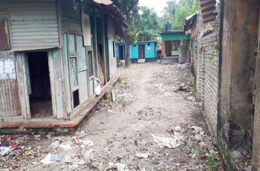 বোয়ালমারীতে স্বাস্থ্য কেন্দ্রের ৯টি গাছ কর্তনের অভিযোগ
