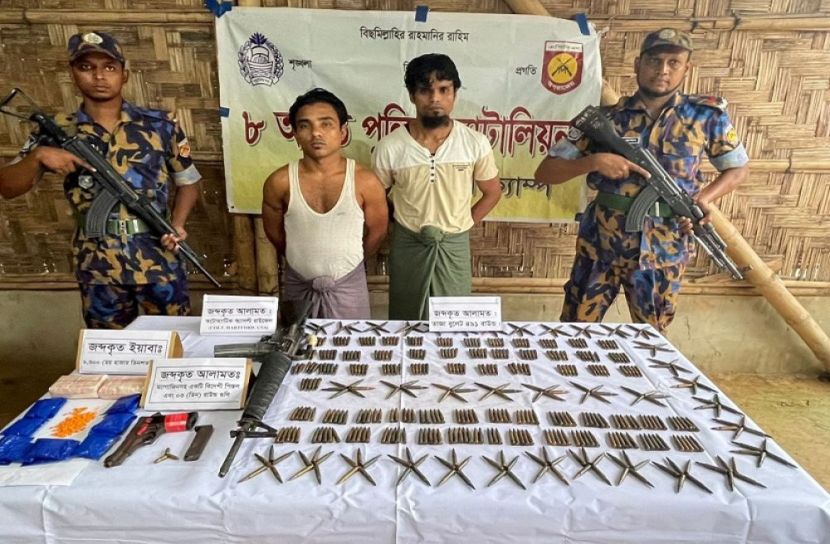 মিয়ানমার থেকে রোহিঙ্গা ক্যাম্পে ঢুকছে অস্ত্র!