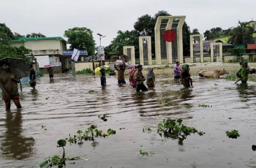 নেত্রকোনায় উদ্ধার কাজে সেনাবাহিনী