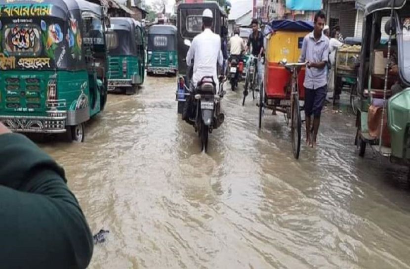 ফেনীর মহুরী নদীর ভাঙ্গনে ৯ গ্রাম প্লাবিত