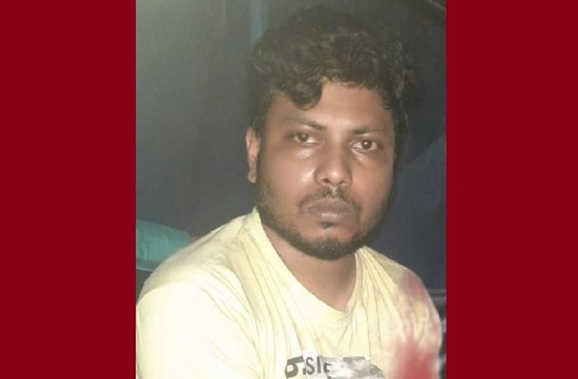 এটিএম বুথ নিরাপত্তা কর্মীকে কুপিয়ে জখম