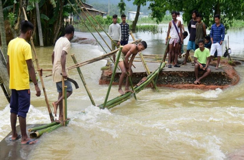 আসামে বন্যায় ১১ জনের মৃত্যু