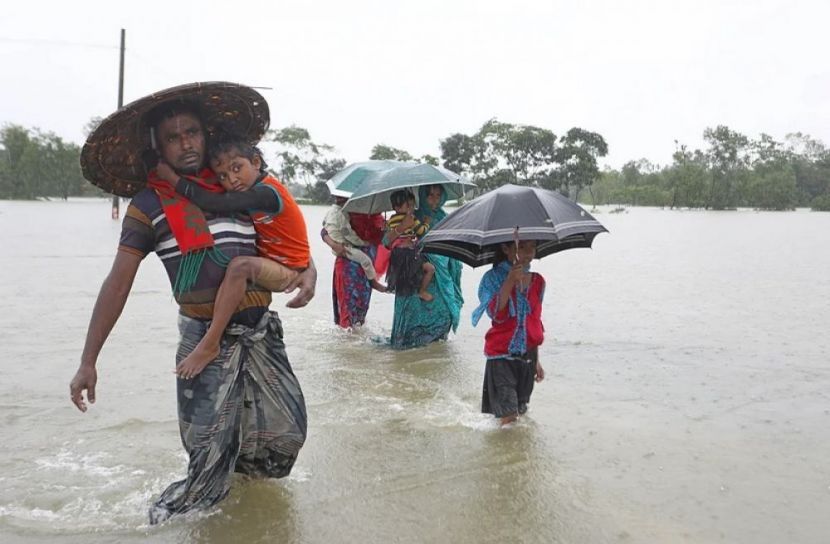 বন্যায় মৃতের সংখ্যা বেড়ে ৭০