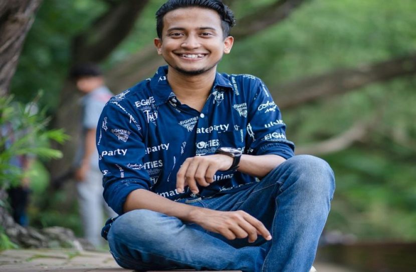 রাতে চা খেতে গিয়ে পুলিশের ধমক  পুলিশ