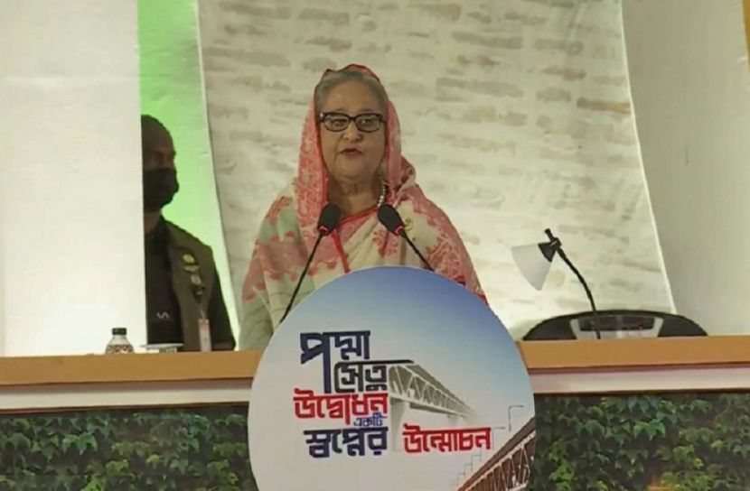 প্রধানমন্ত্রী শেখ হাসিনা বলেছেন, পদ্মা সেতু শুধু একটি সেতুই নয়, এটা আমাদের মর্যাদা ও সক্ষমতার প্রতীক