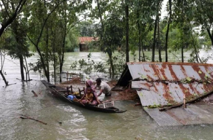 বন্যায় মৃতের সংখ্যা বেড়ে ৯৫