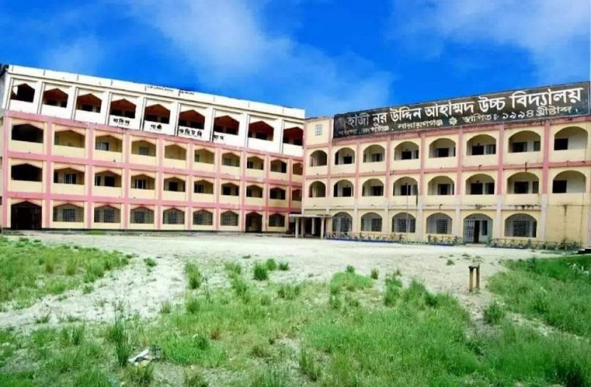 শিক্ষকের পিটুনিতে দুই ছাত্রী হাসপাতালে
