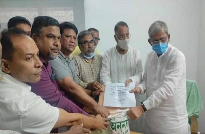 বন্যায় ক্ষতিগ্রস্তদের জন্য বিএনপির অনুদান