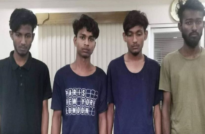 বন্ধুর প্রেমিকাকে সংঘবদ্ধ ধর্ষণ