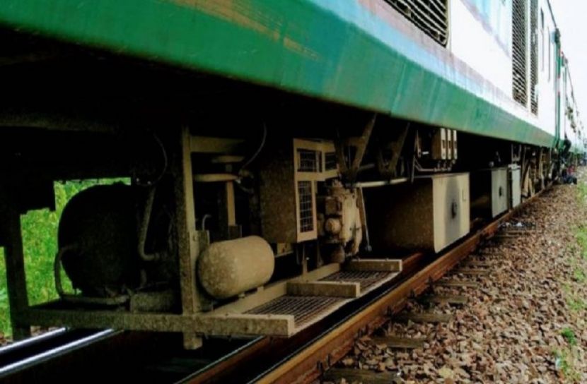 জয়পুরহাটে ট্রেন চলাচল স্বাভাবিক