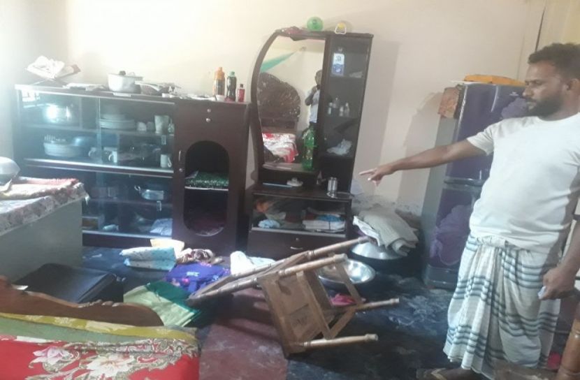 সৈয়দপুরে জমি নিয়ে বিরোধে সন্ত্রাসী হামলা, লুটপাট