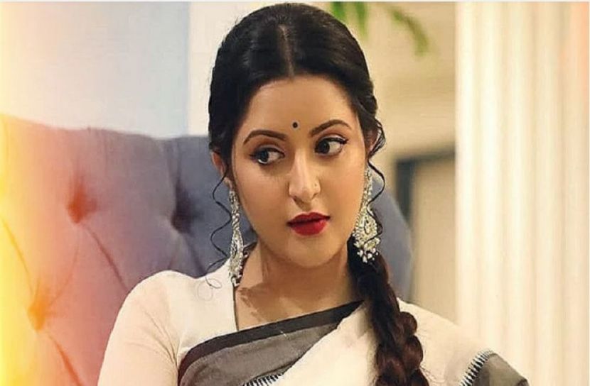 ফাঁদে ফেলে অর্থ অর্জন করাই পরীমনির পেশা