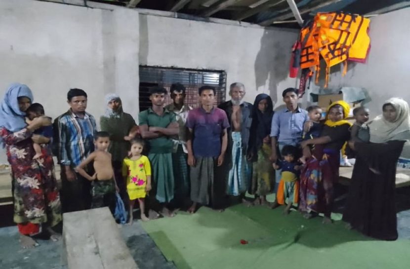 কোম্পানীগঞ্জে নারী-শিশুসহ ১৯ রোহিঙ্গা আটক