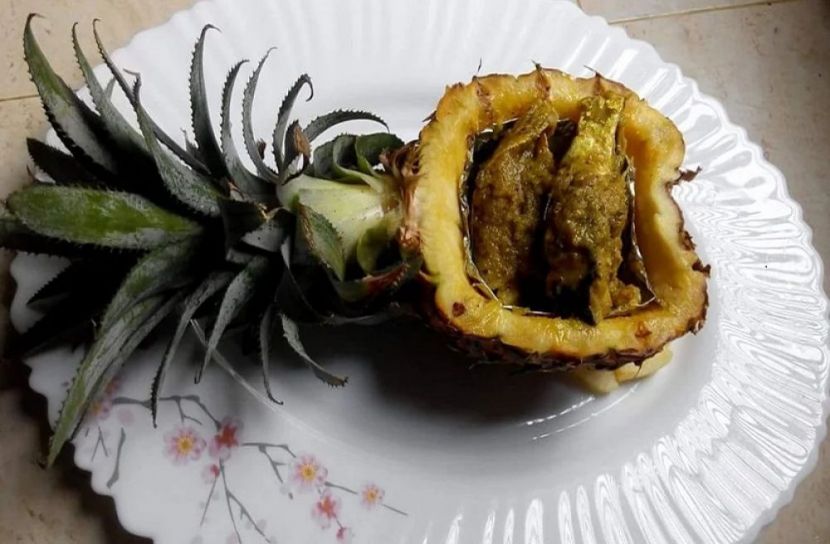 আনারসে ইলিশ 