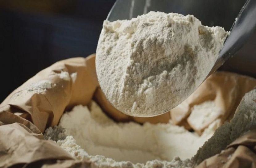 বেড়েছে আটা-ময়দার
