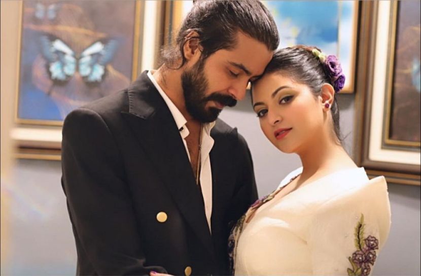 কাঁদলেন পরীমণি