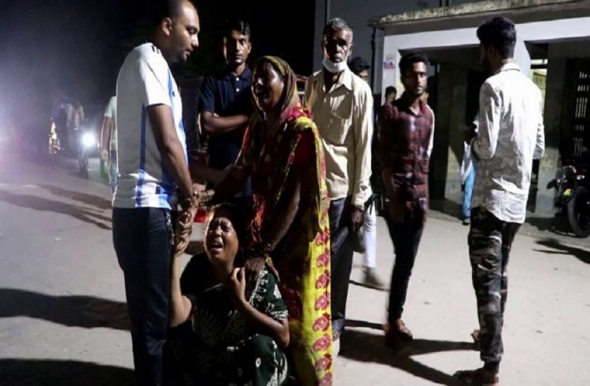 যুবক‌কে কু‌পি‌য়ে হত্যা