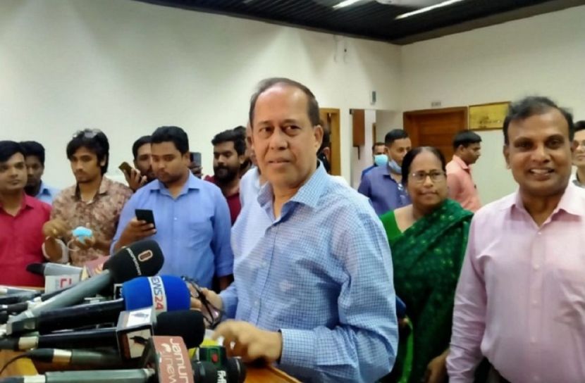 নির্বাচনের কাজটা খুব সহজ নয়