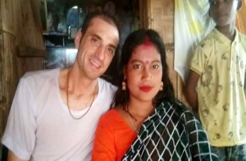 প্রেমের টানে ঠাকুরগাঁওয়ে ইতালির যুবক