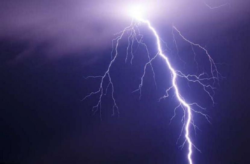 উলিপুরে বজ্রপাতে নারীর মৃত্যু