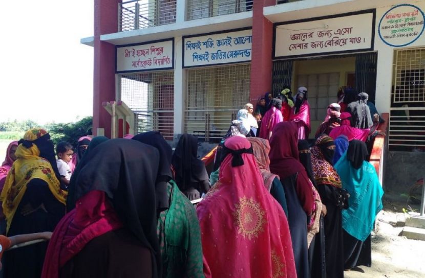 ভোটার উপস্থিতি কম, ইভিএমএ ভোগান্তি 
