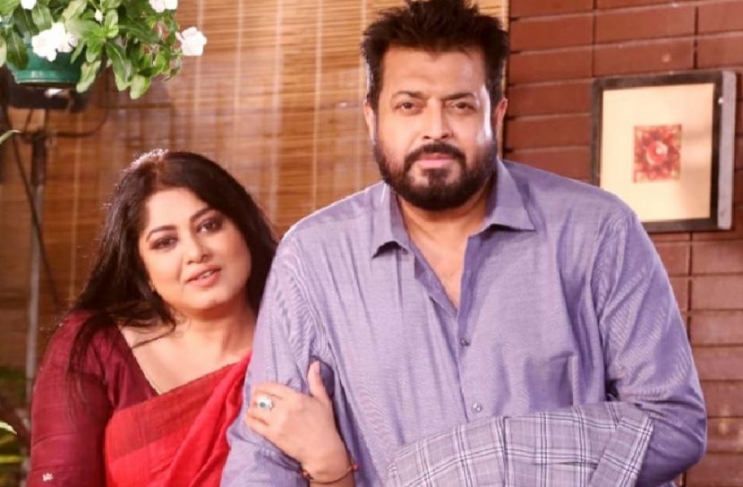 মৌসুমী-ওমর সানীর বিবাহবার্ষিকী
