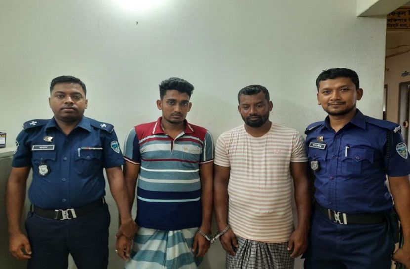 গৃহবধূকে অর্ধউলঙ্গ করে ভিডিও ধারণ