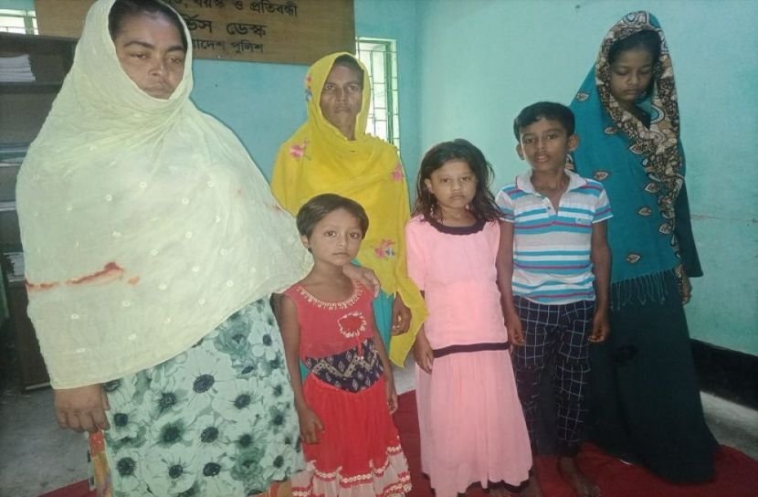 নারী শিশুসহ ৭ রোহিঙ্গা আটক