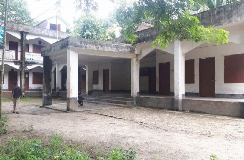চেয়ারম্যানের ব্যক্তিগত অফিসে ইউপির কার্যক্রম!