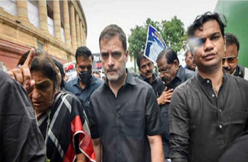 ফের আটক কংগ্রেস নেতা রাহুল গান্ধী