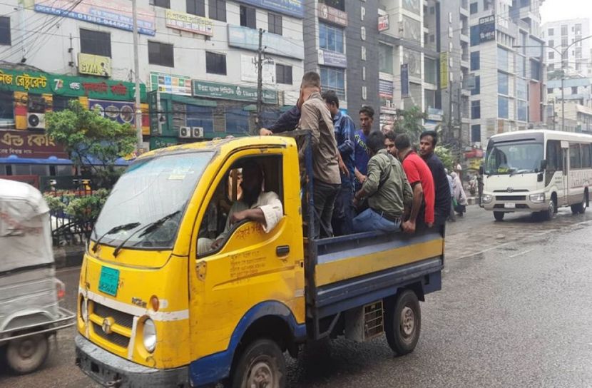 রাজধানীতে গণপরিবহন সংকট