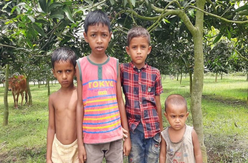 বাড়িতে বাজার নেই, কখন আসবে বাবা!