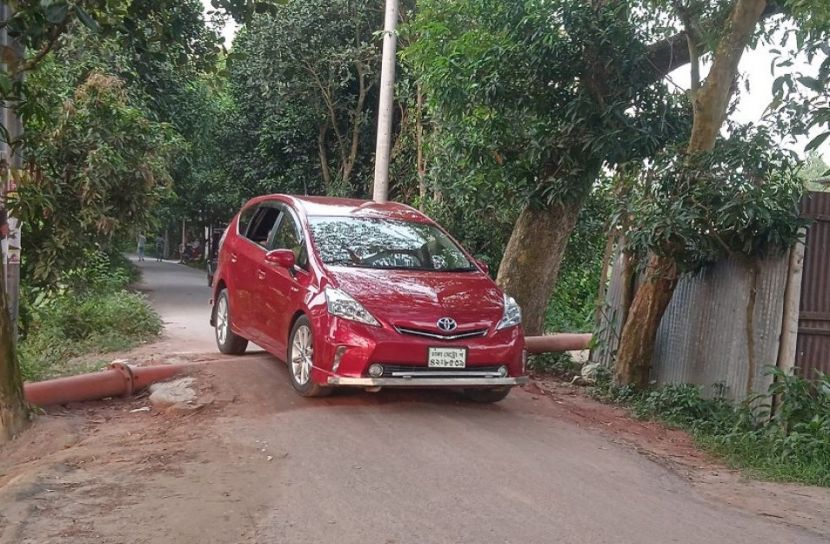 টঙ্গীবাড়িতে ইউপি সদস্যের বালু বানিজ্য