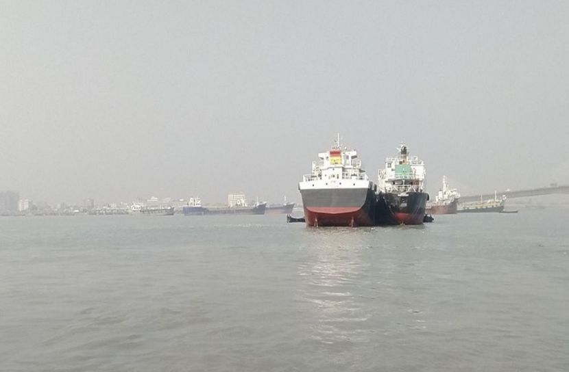 লাইটার জাহাজের ভাড়া বাড়ল