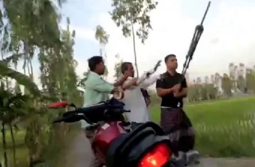 চার সাংবাদিকের ওপর হামলা