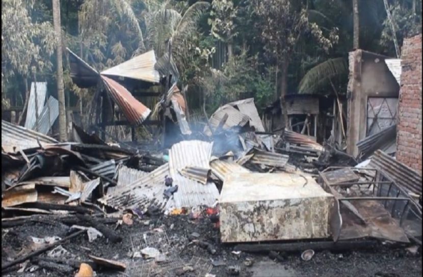 অগ্নিকান্ডে তিন বসতঘর ভস্মীভূত