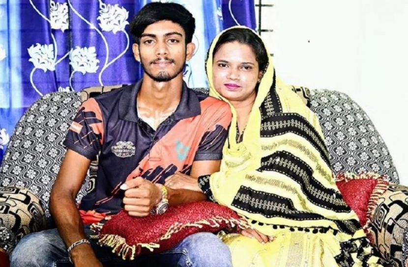 সেই ভাইরাল শিক্ষিকার আত্মহত্যা