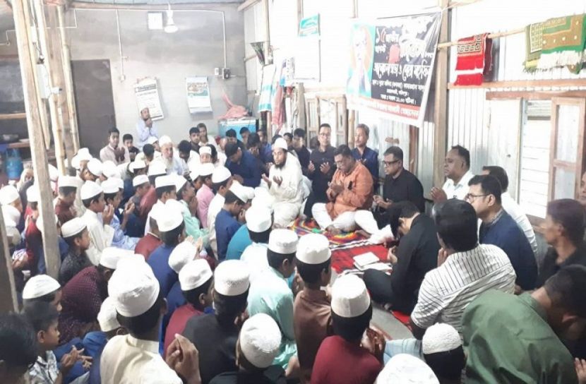 বোয়ালমারীতে দুই শতাধিক এতিম পেল খাদ্য