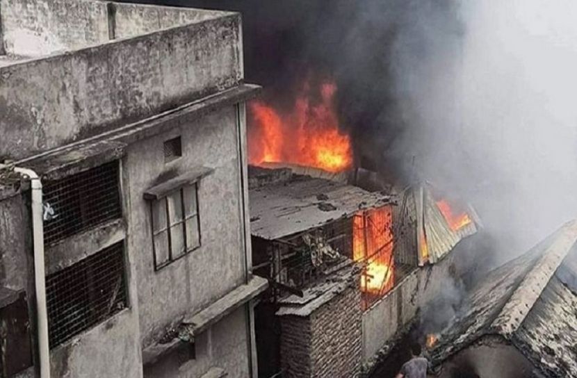 চকবাজারের সেই হোটেল মালিক গ্রেফতার