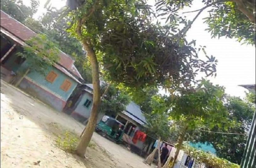 প্রেমের টানে পীরের বাড়িতে আসা ভারতীয় তরুণীকে ঘিরে রহস্য!