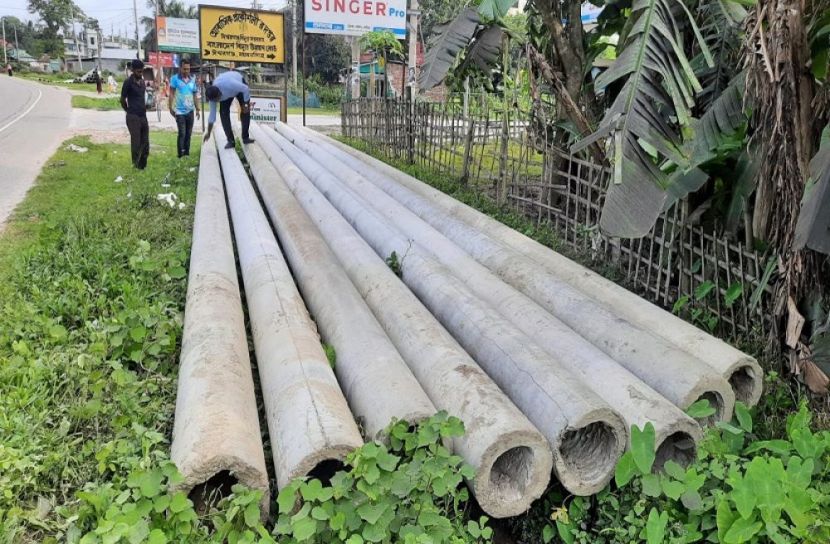 বিদ্যুতের খুঁটি স্থাপনে লাখ লাখ টাকা রফাদফা